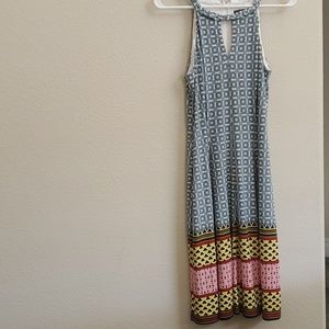 Fun summer dress with a 70's flare.